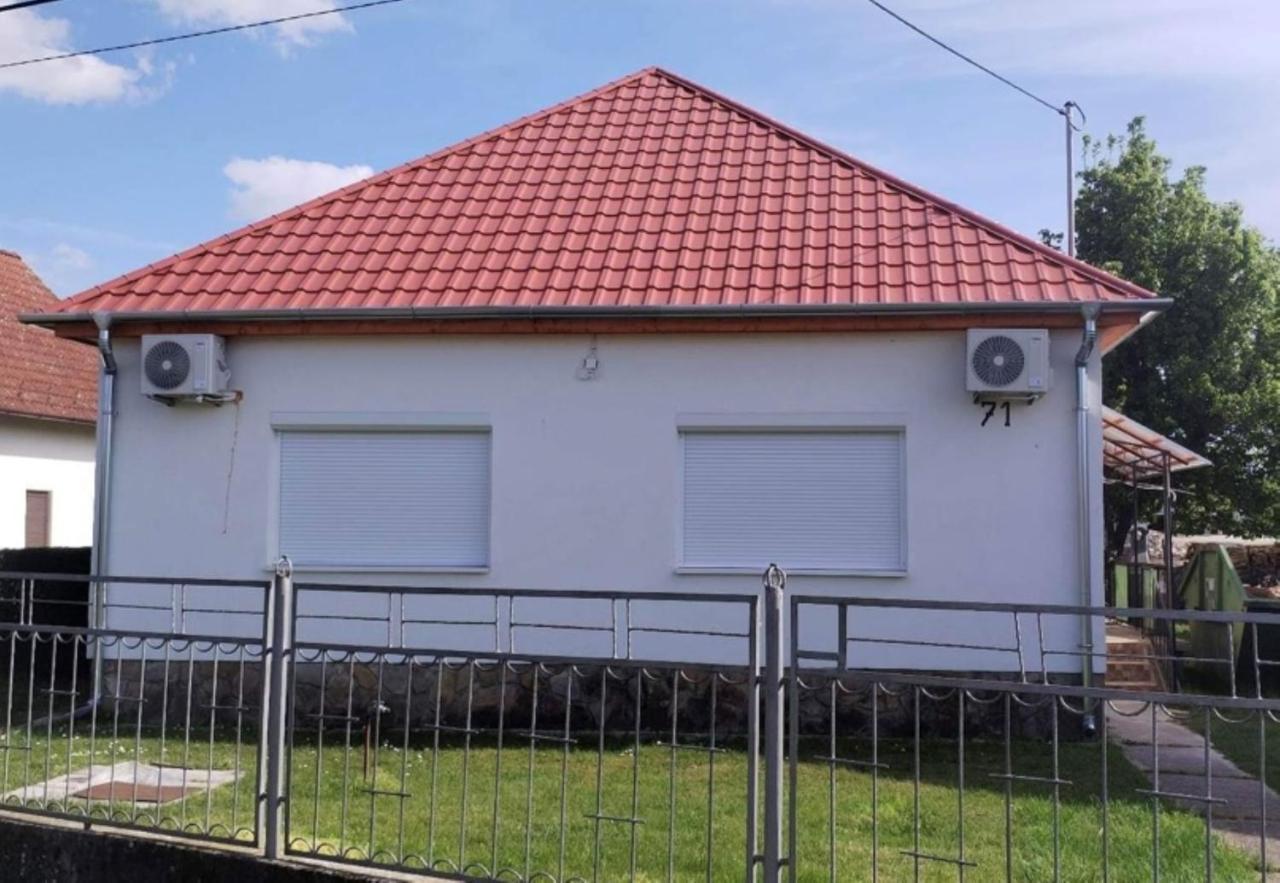 Valentina Apartman Balatonmáriafürdő المظهر الخارجي الصورة
